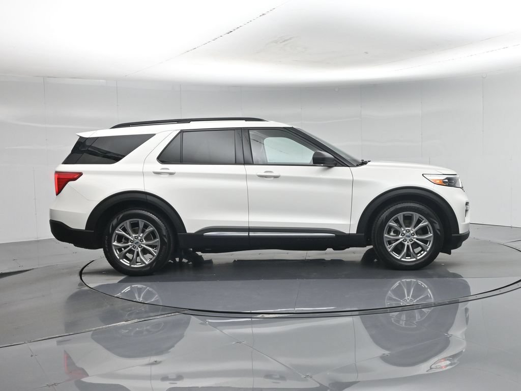Certified 2021 Ford Explorer XLT w/ Equipment Group 202A RWD image 25