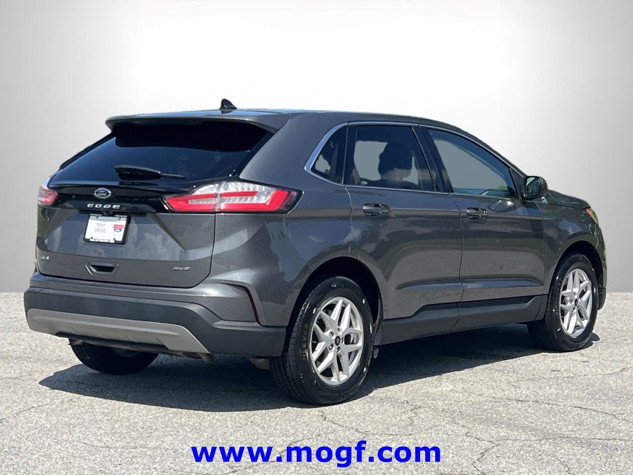 Certified 2024 Ford Edge SEL AWD/4WD image 3