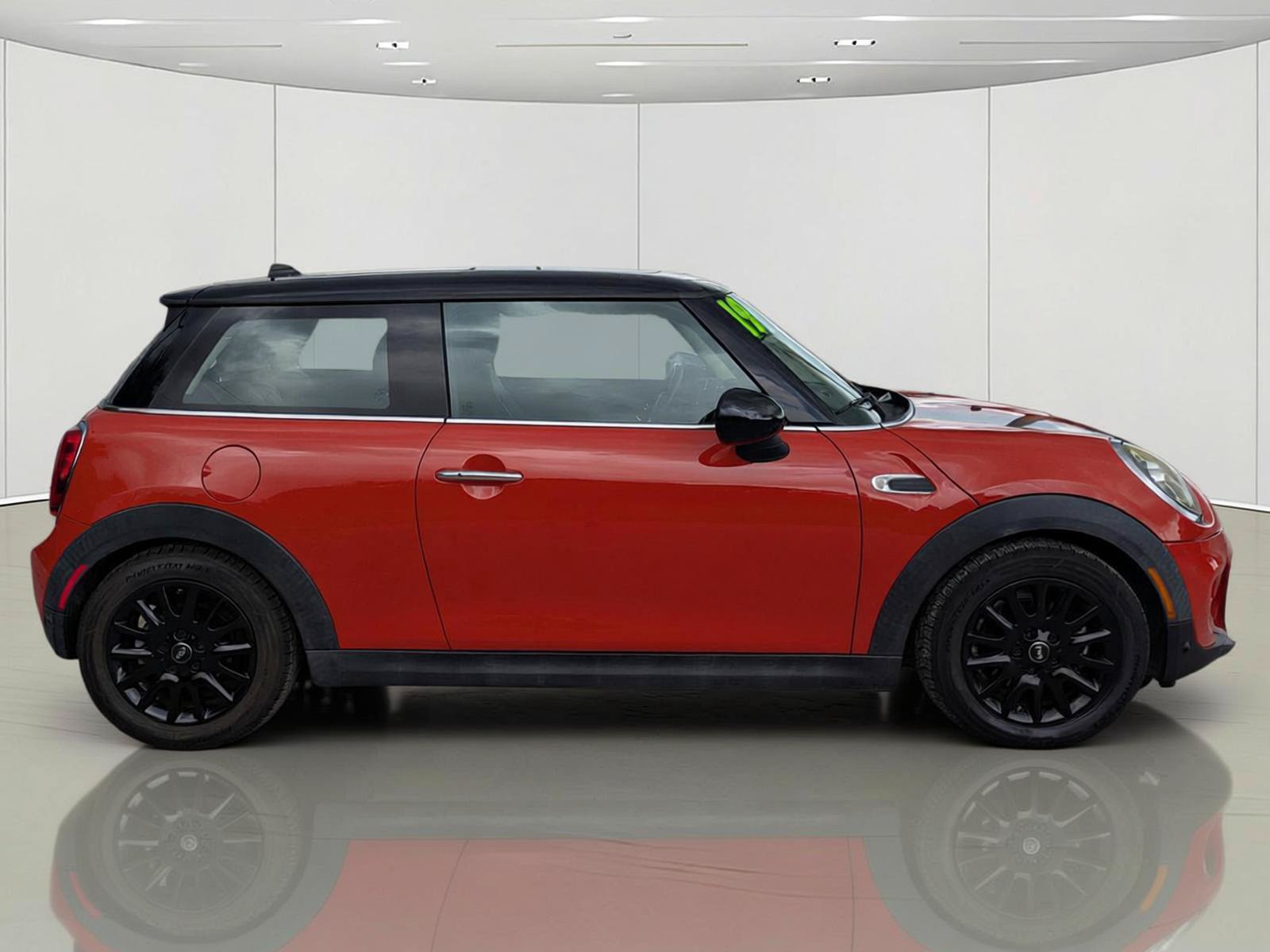 Used 2019 MINI Cooper 2-Door Hardtop FWD image 5