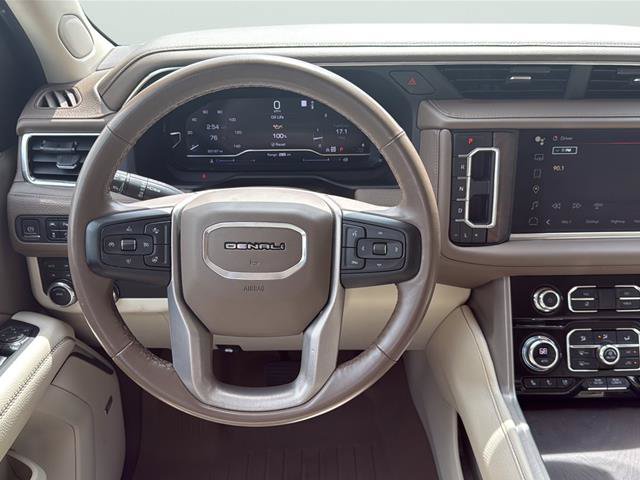 Used 2023 GMC Yukon XL Denali AWD/4WD image 12