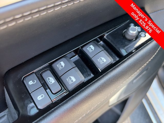Used 2022 Jeep Wagoneer Series II w/ Convenience Group I AWD/4WD image 21