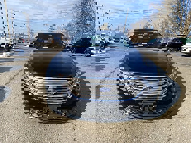 Certified 2018 Ford Taurus SEL w/ Equipment Group 201A image 4