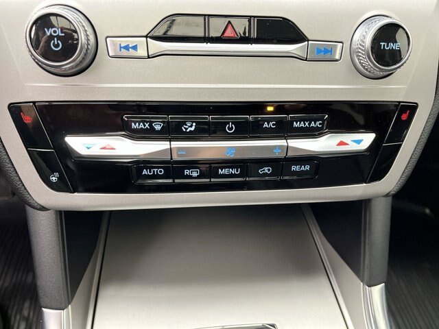 Certified 2023 Ford Explorer XLT w/ Equipment Group 202A AWD/4WD image 24