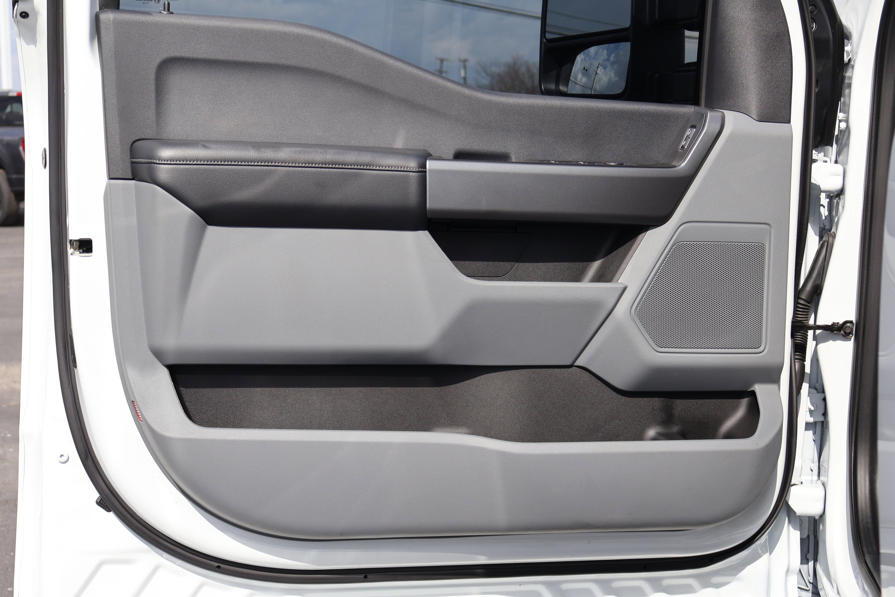 Certified 2025 Ford F250 XL w/ STX Appearance Package image 12