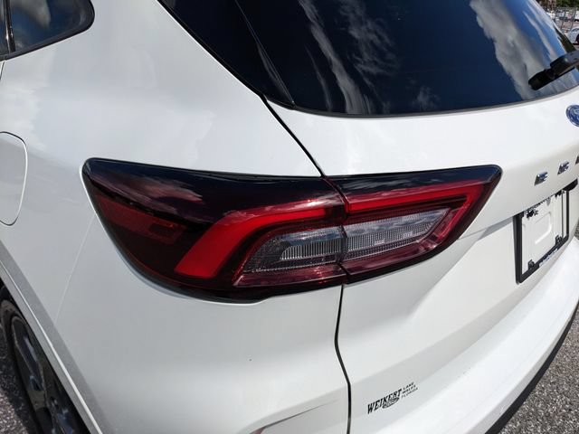 Certified 2024 Ford Escape ST-Line w/ Tech Pack #1 AWD/4WD image 11