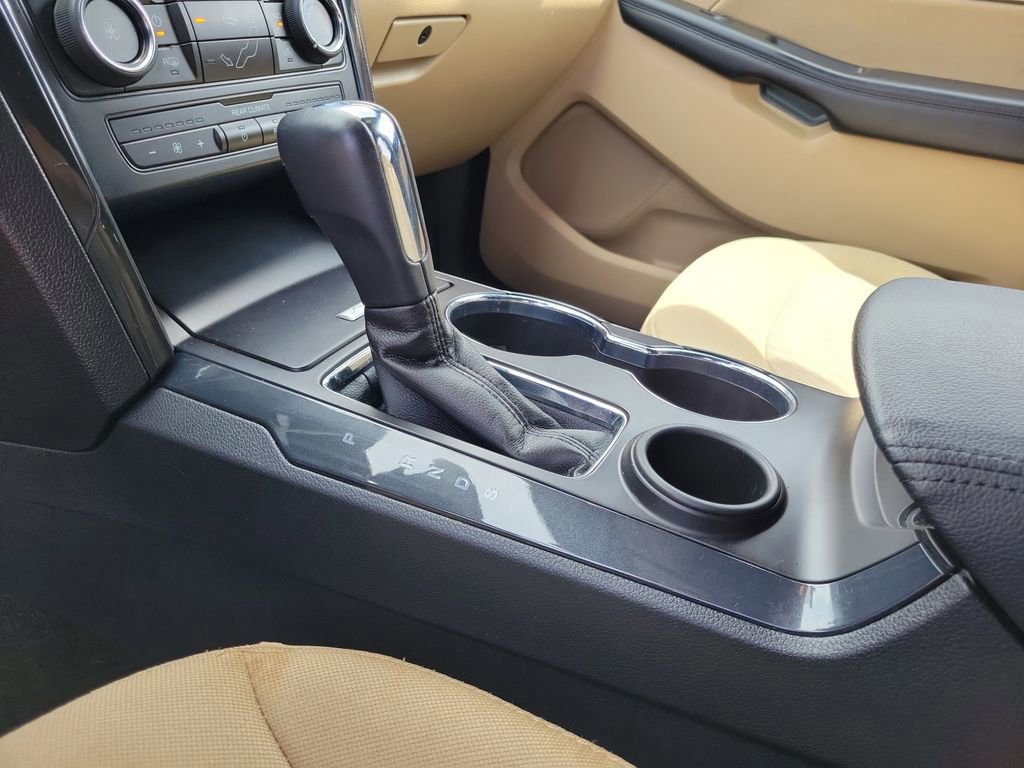Certified 2017 Ford Explorer FWD image 29