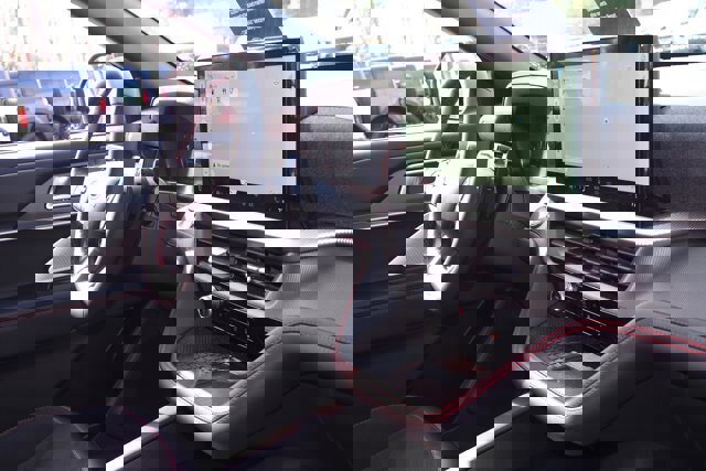 Certified 2025 Ford Explorer ST image 10