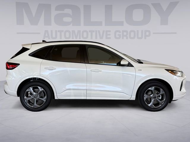 Certified 2024 Ford Escape ST-Line Select AWD/4WD image 6