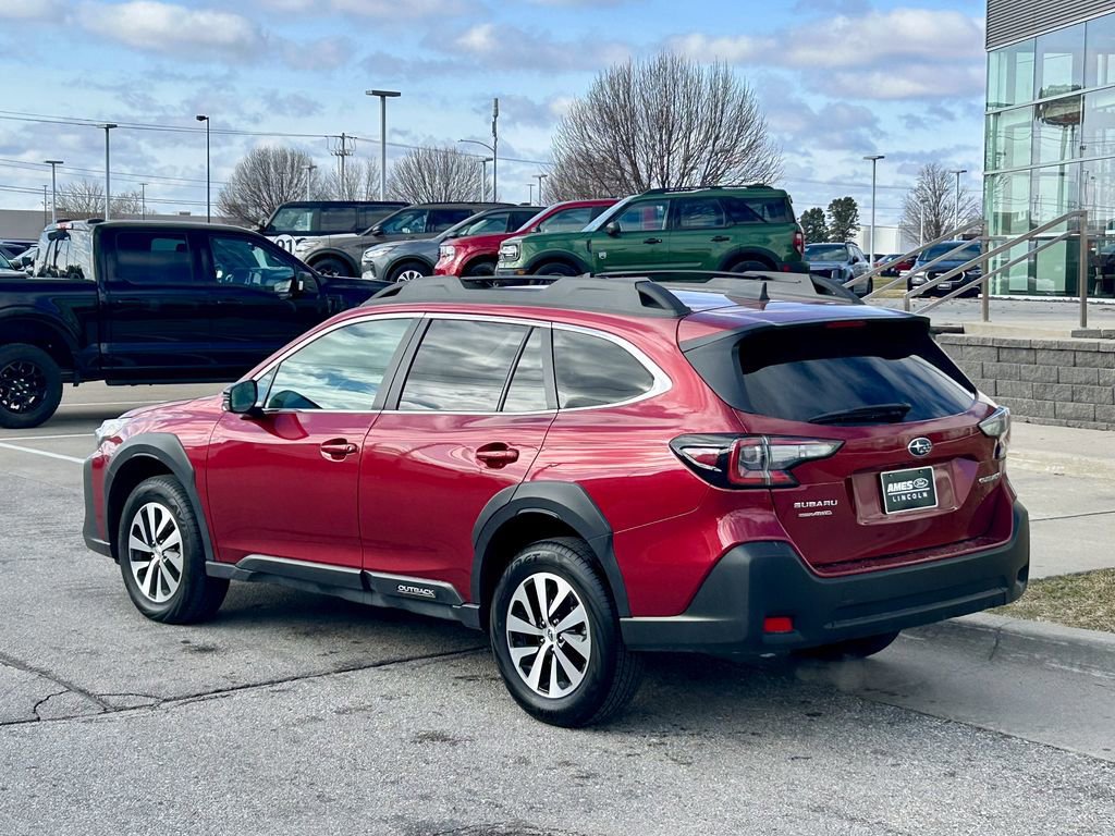 Used 2025 Subaru Outback Premium image 4