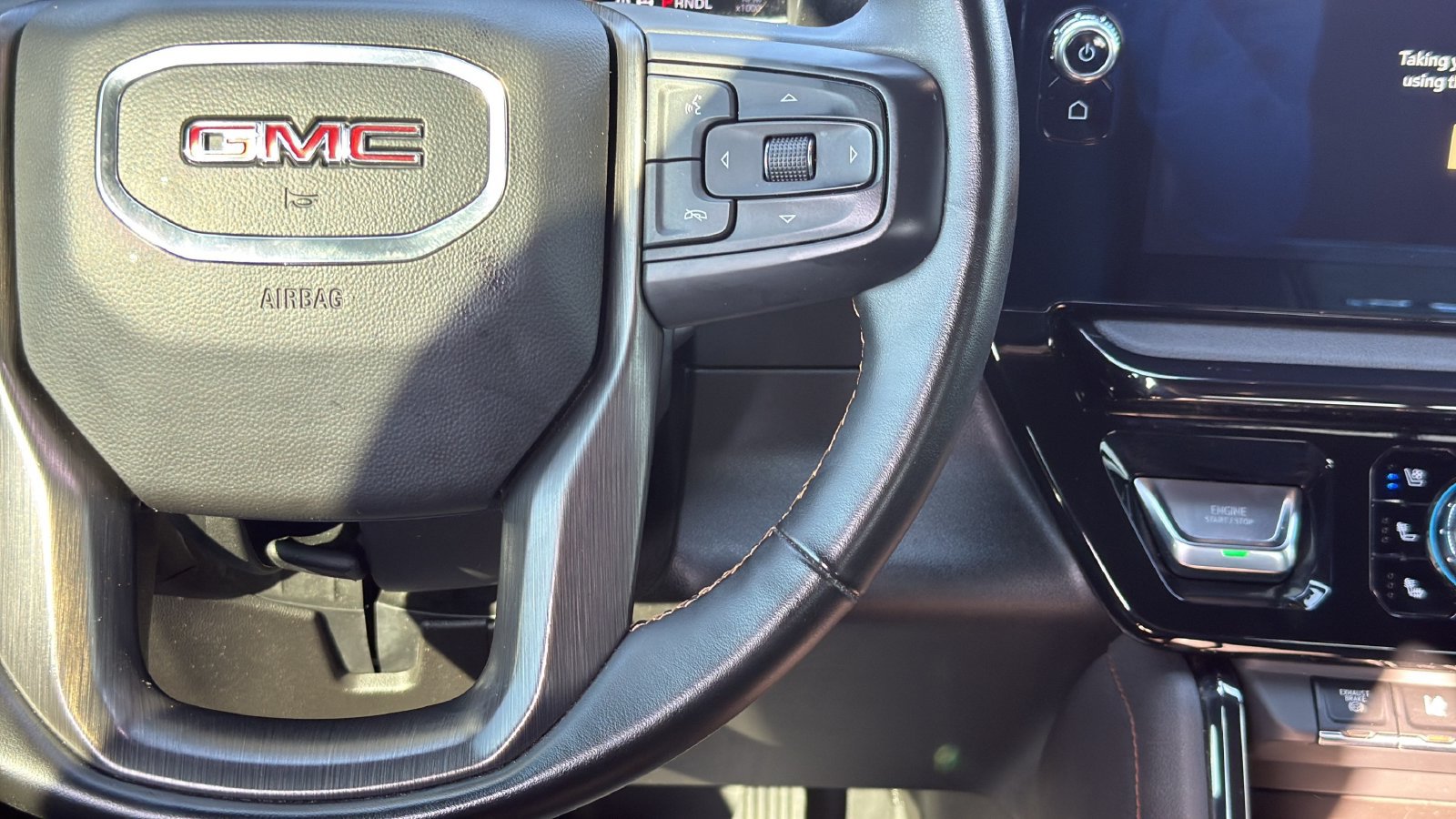 Used 2024 GMC Sierra 2500 AT4 w/ AT4 Premium Plus Package AWD/4WD image 15