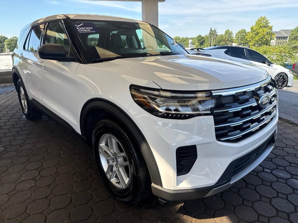 Certified 2026 Ford Explorer Active AWD/4WD image 4