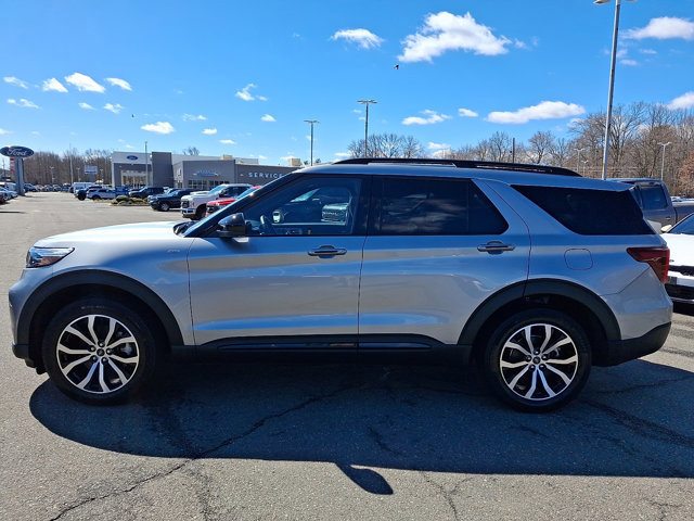 Certified 2023 Ford Explorer ST-Line w/ Class IV Trailer Tow Package image 9