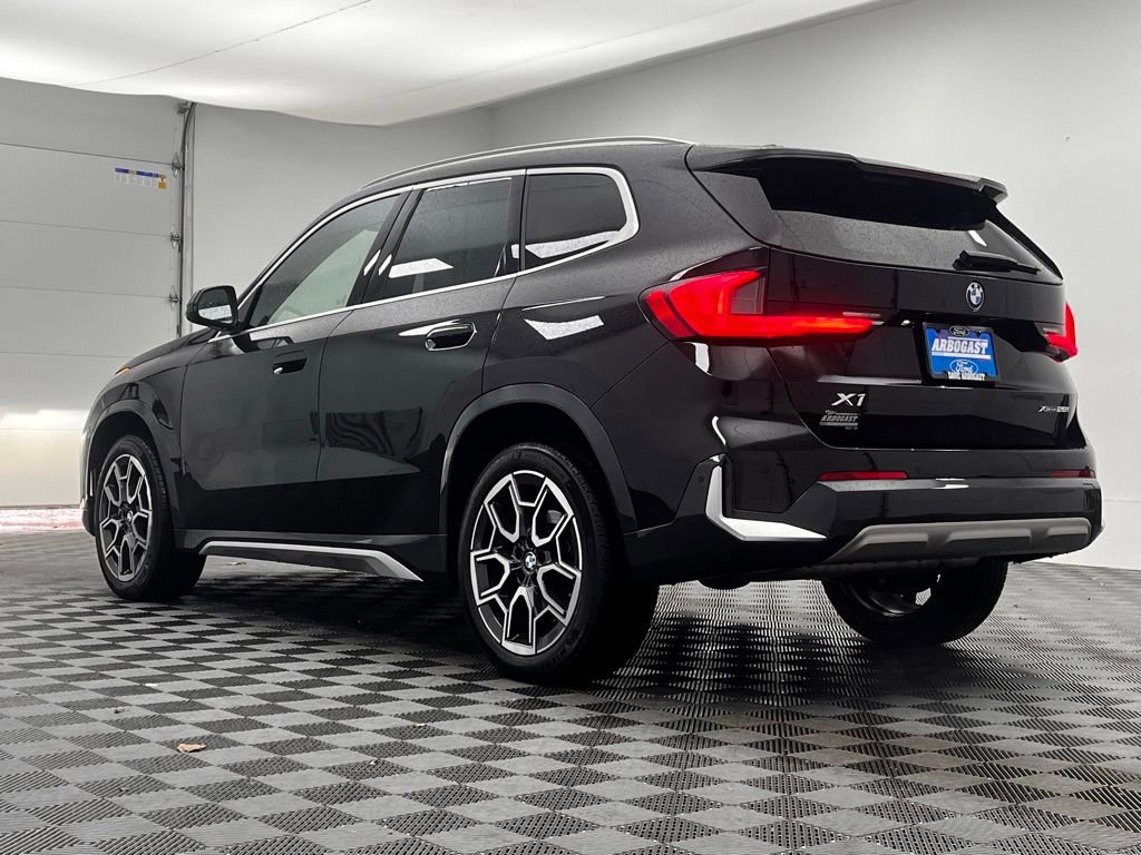 Used 2025 BMW X1 xDrive28i w/ Technology Package image 6