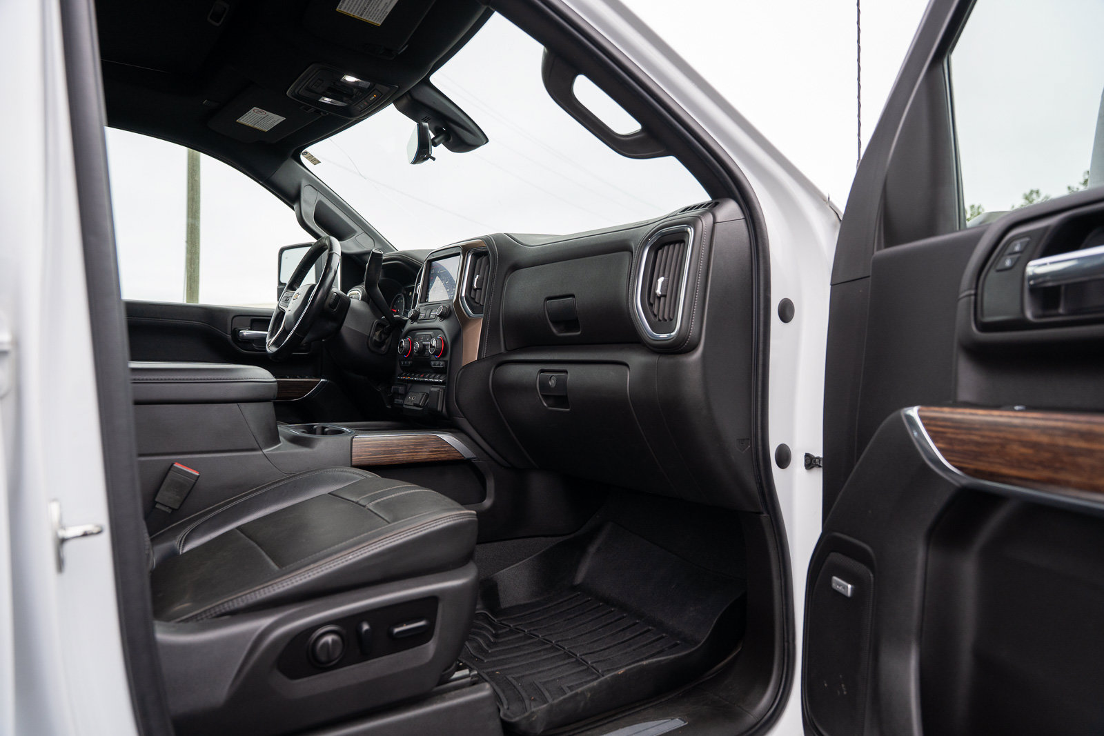 Used 2021 Chevrolet Silverado 3500 High Country AWD/4WD image 11