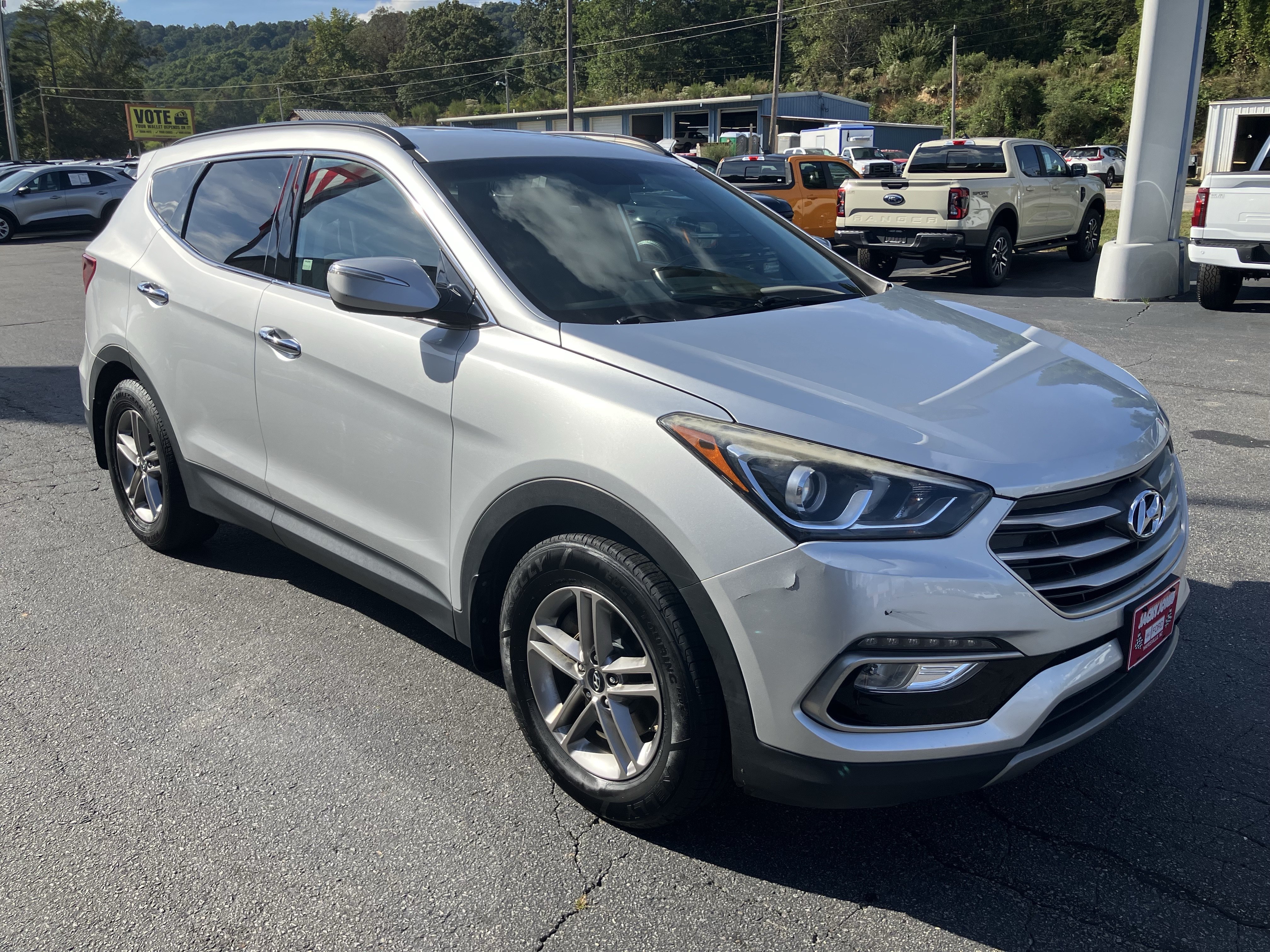 Used 2018 Hyundai Santa Fe Sport w/ 2.4L Value Package 02 FWD image 4