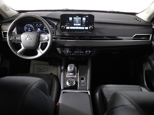 Used 2023 Mitsubishi Outlander SE image 14