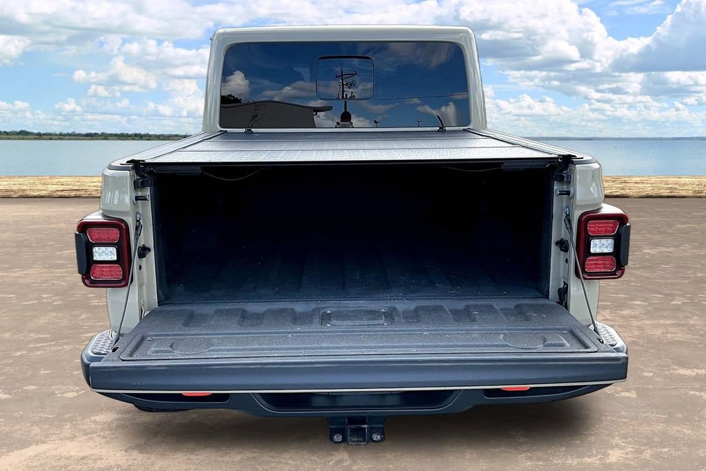 Used 2022 Jeep Gladiator Mojave w/ LED Lighting Group AWD/4WD image 9