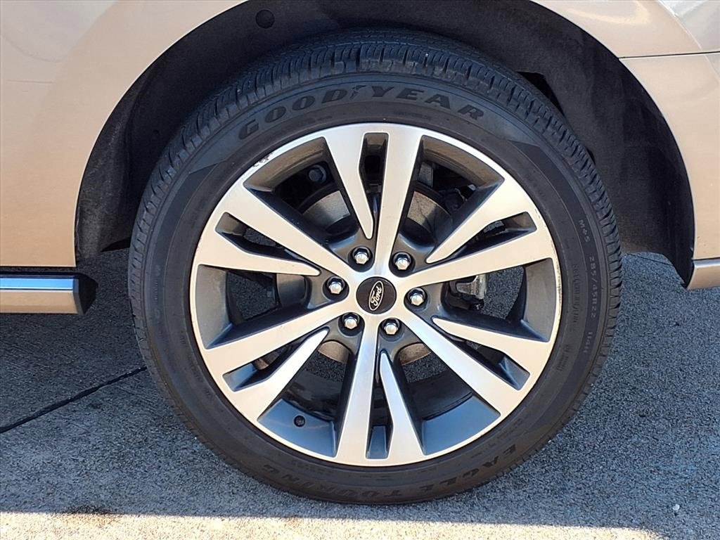 Certified 2020 Ford Expedition Platinum image 32