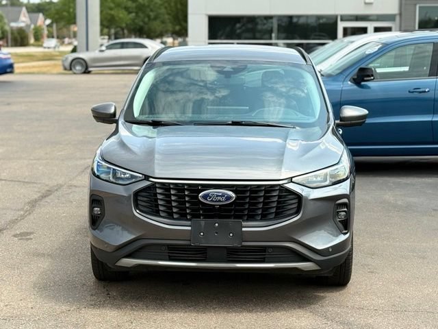 Certified 2024 Ford Escape Platinum AWD/4WD image 30