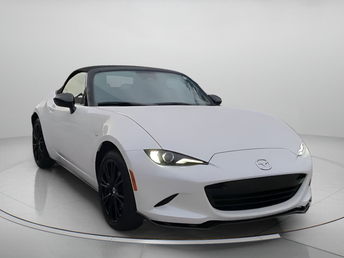 Used 2024 MAZDA MX-5 Miata Club RWD image 4