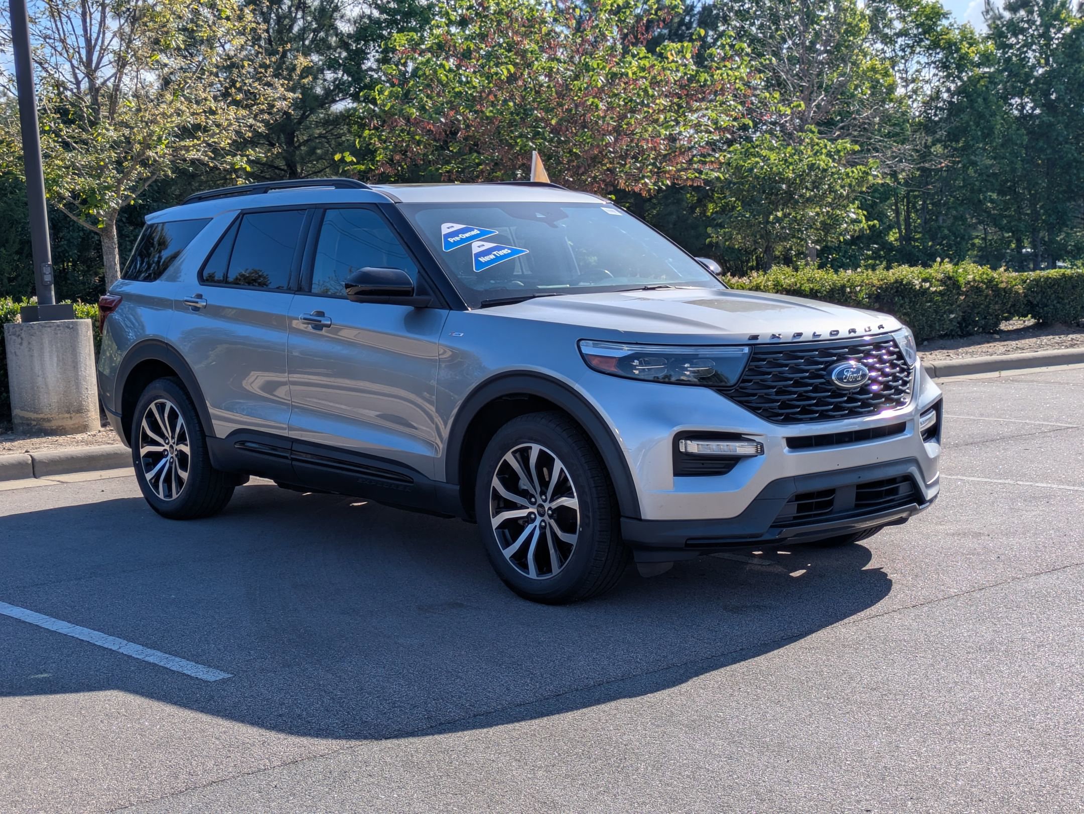 Certified 2022 Ford Explorer ST-Line w/ Class IV Trailer Tow Package