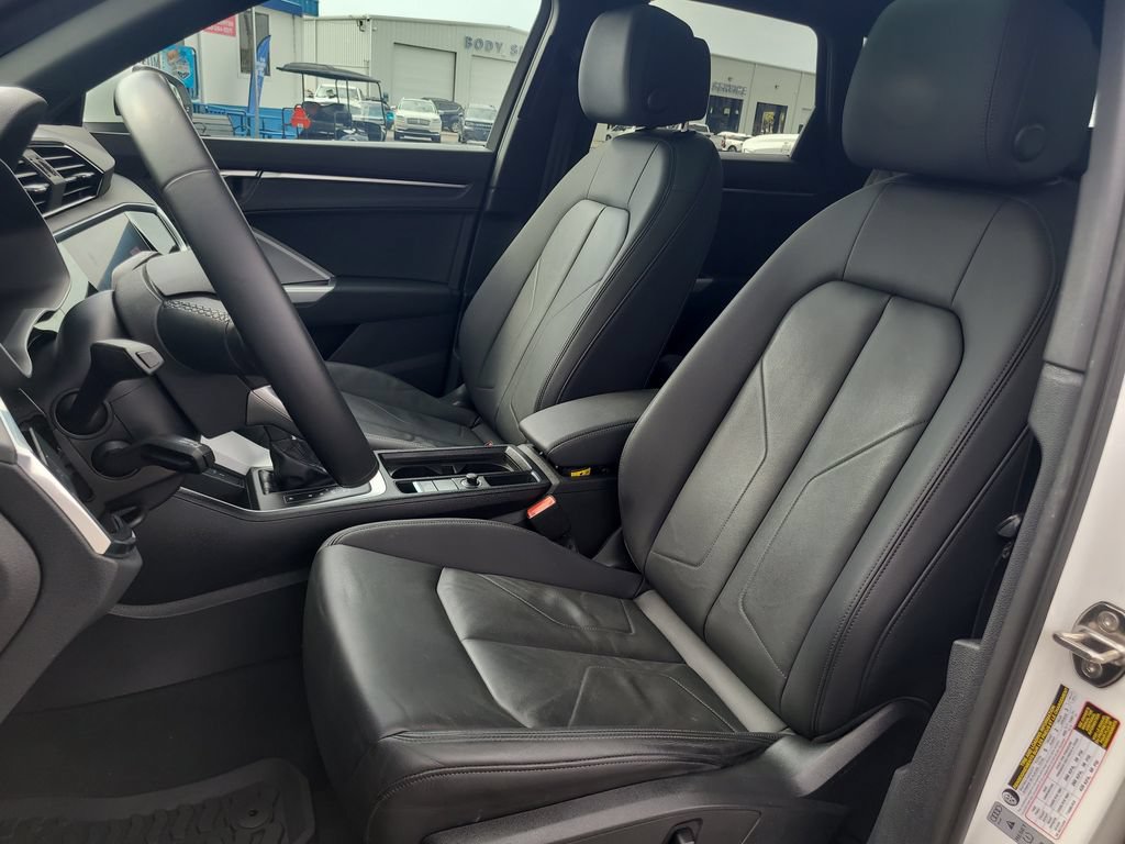 Used 2022 Audi Q3 2.0T Premium AWD/4WD image 18