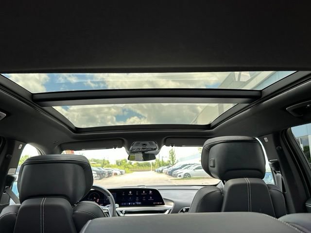 Used 2024 Cadillac Lyriq Luxury AWD/4WD image 14