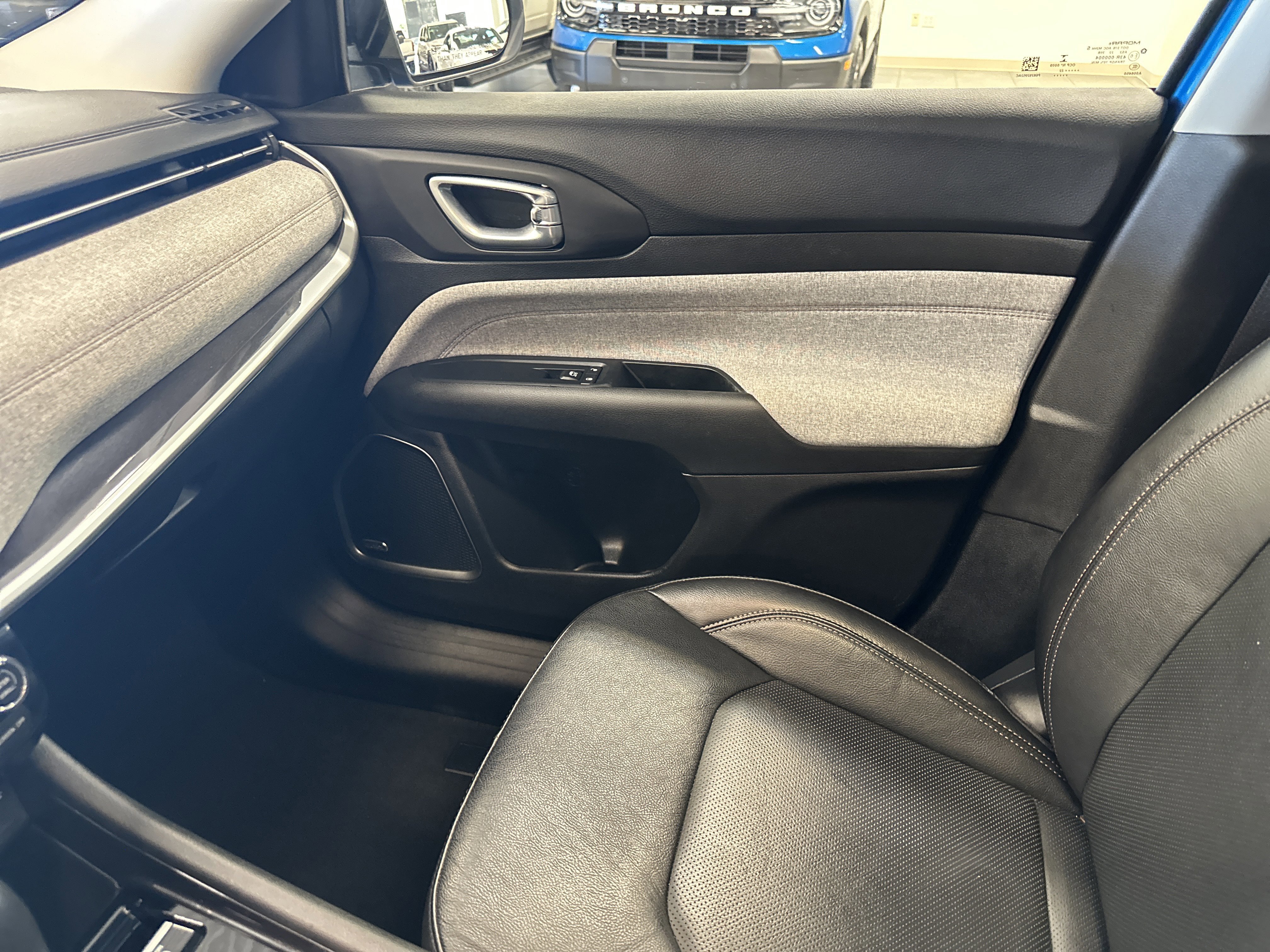 Used 2022 Jeep Compass Latitude w/ Sun and Sound Group image 25