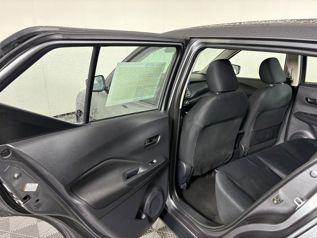 Used 2023 Nissan Kicks S image 27