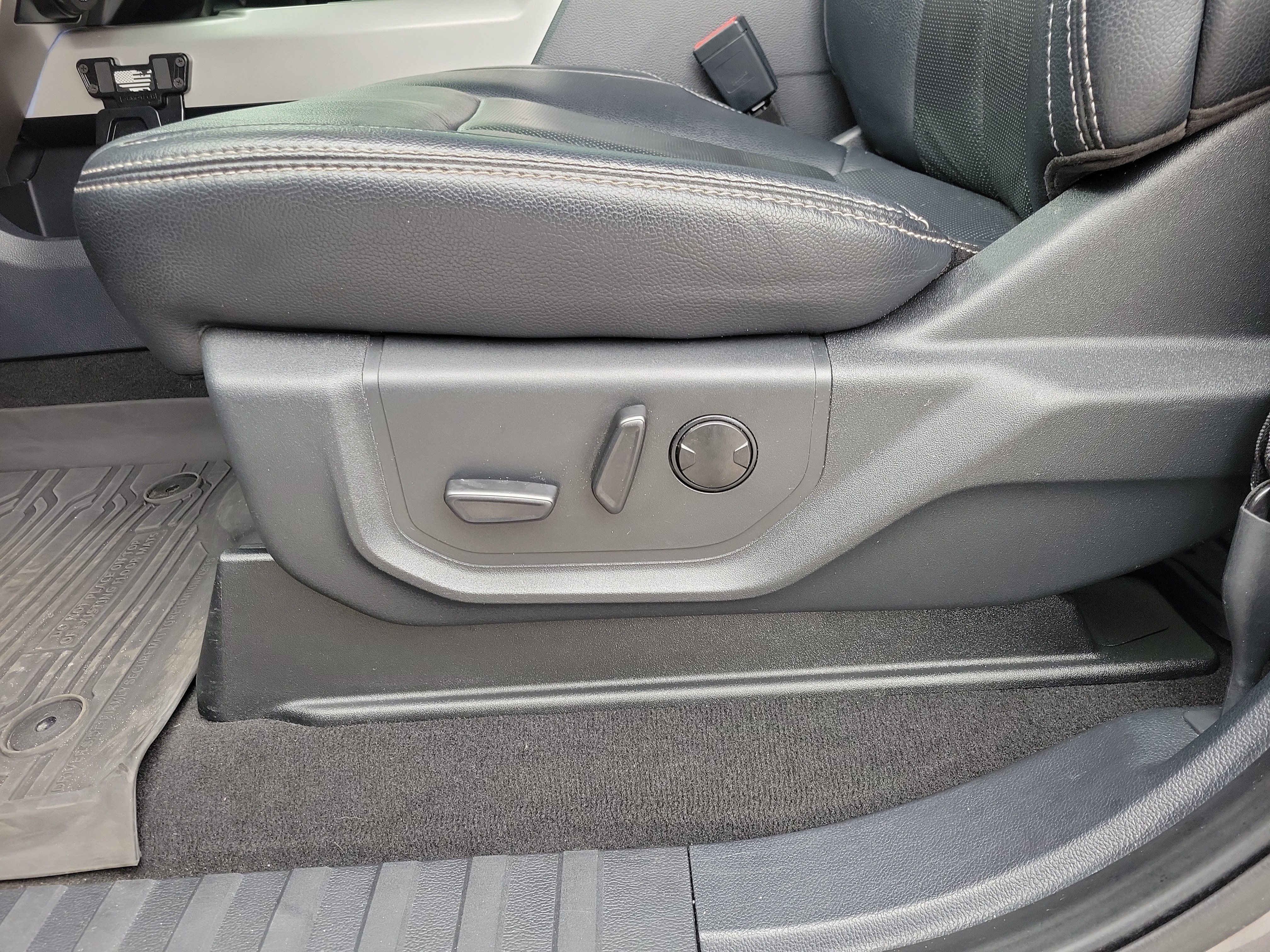 Certified 2022 Ford F250 Lariat w/ Tremor Off-Road Package image 9