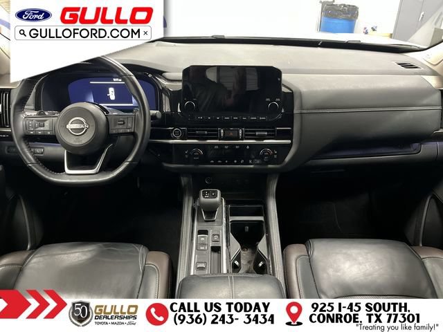 Used 2024 Nissan Pathfinder Platinum FWD image 12