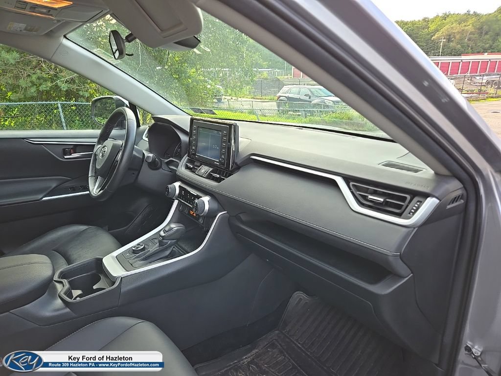 Used 2021 Toyota RAV4 XLE Premium AWD/4WD image 18
