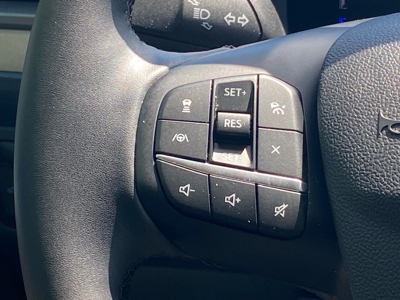 Certified 2025 Ford Maverick Lariat AWD/4WD image 11