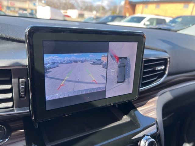 Certified 2023 Ford Explorer Limited w/ Equipment Group 301A image 15