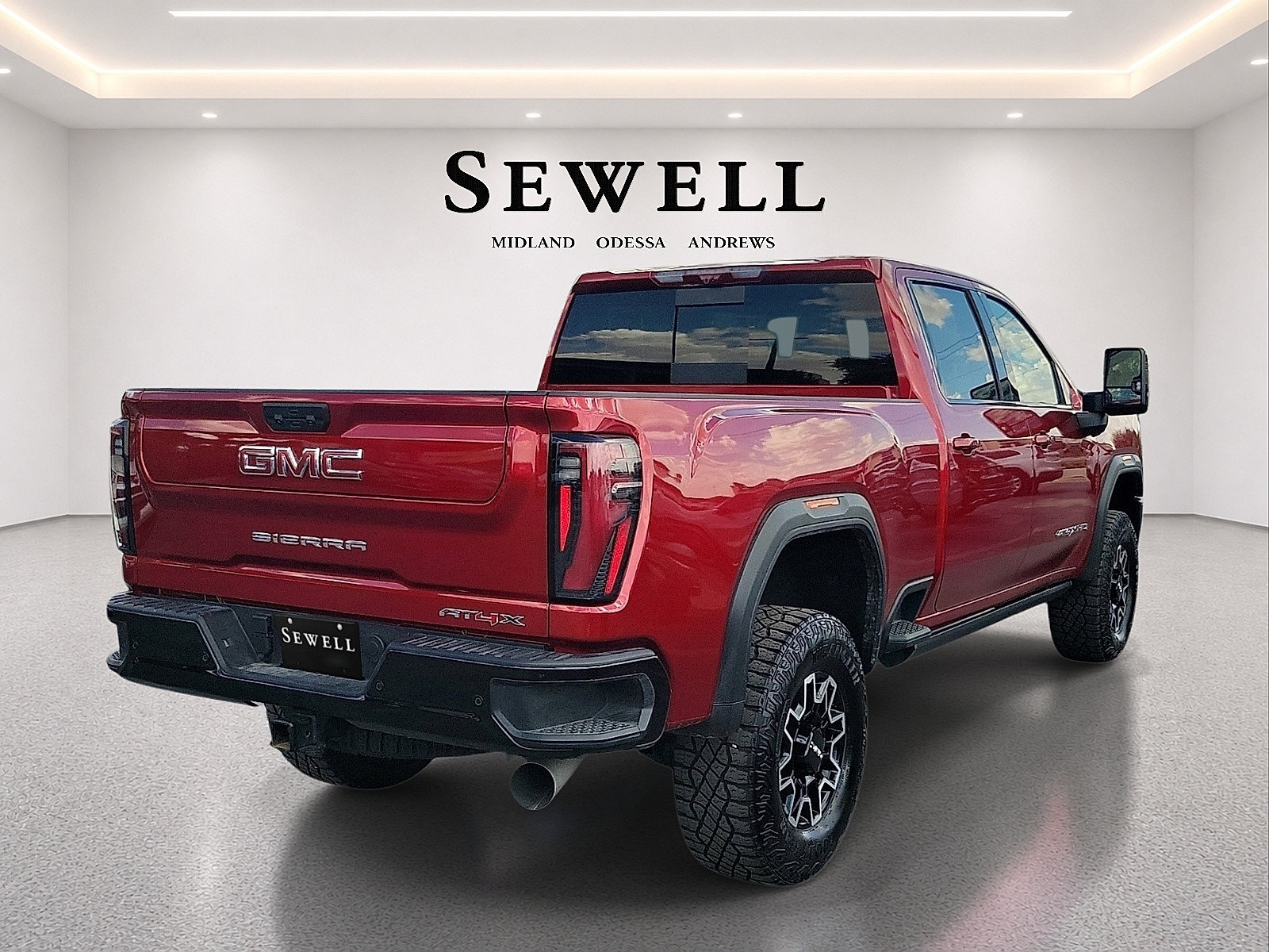 Used 2025 GMC Sierra 2500 AT4X AWD/4WD image 4