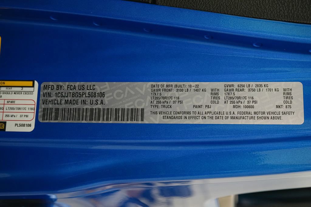 Used 2023 Jeep Gladiator Rubicon w/ LED Lighting Group AWD/4WD image 35