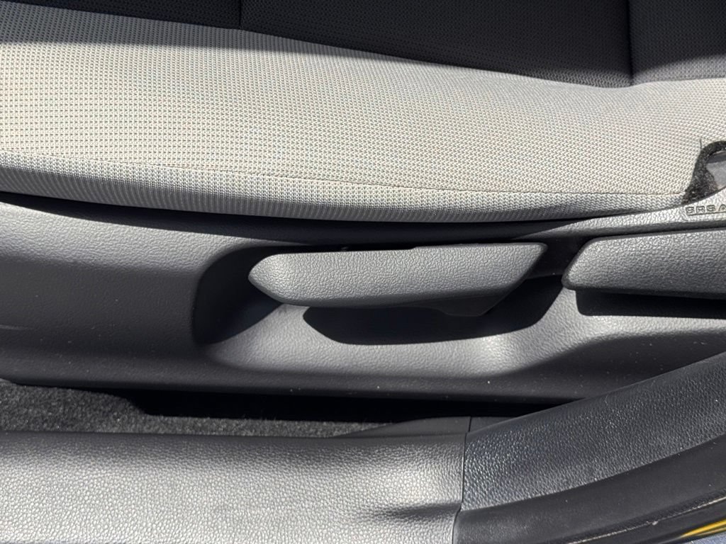 Used 2024 Toyota Corolla LE FWD image 18