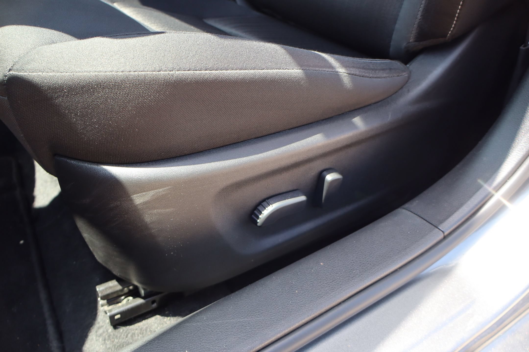 Used 2025 Nissan Altima 2.5 SV FWD image 13