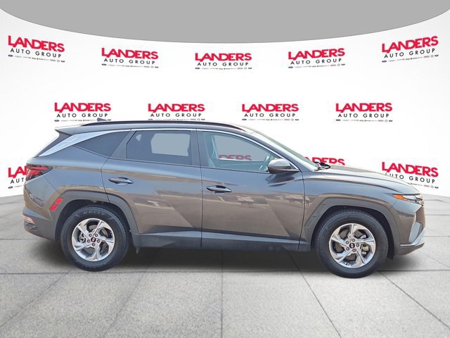 Used 2024 Hyundai Tucson SEL FWD image 2