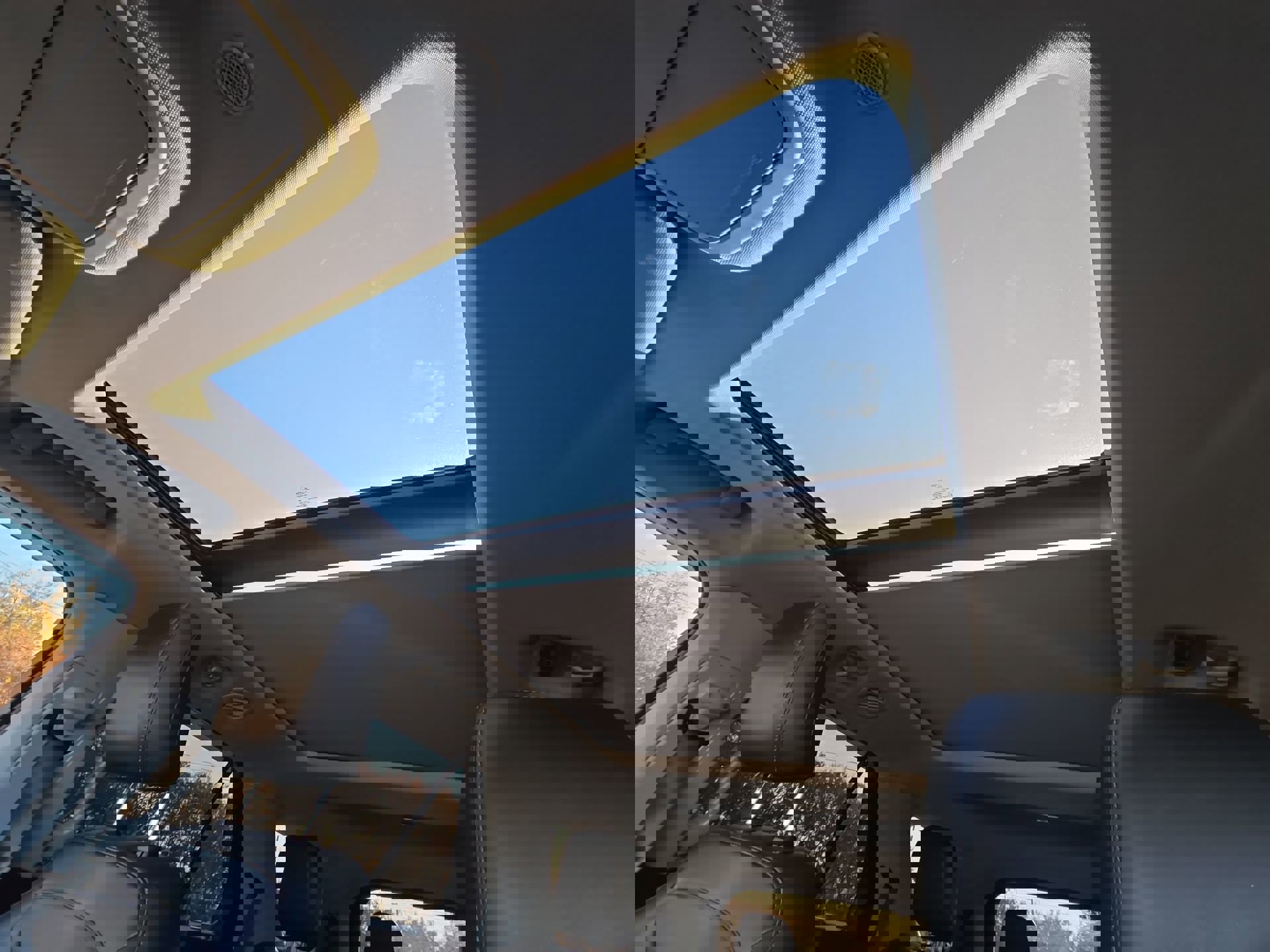 Certified 2022 Ford Explorer XLT w/ Equipment Group 202A image 21