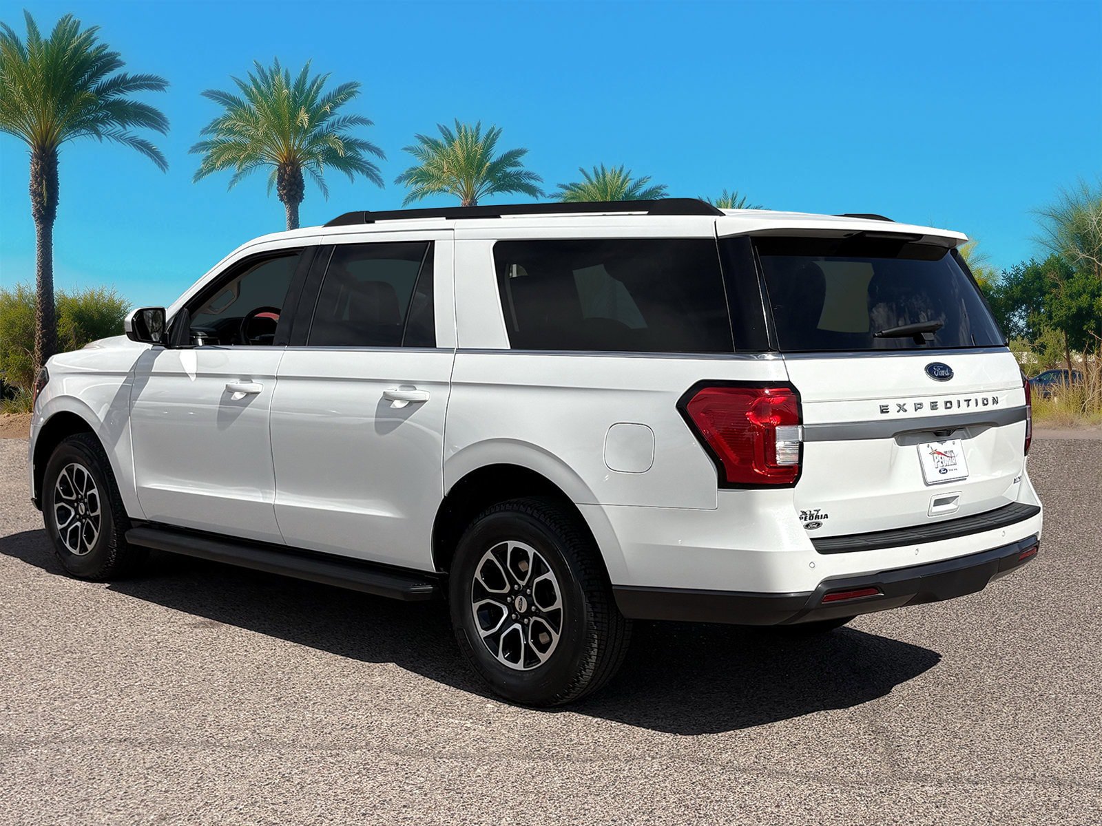 Certified 2024 Ford Expedition Max XLT RWD image 3