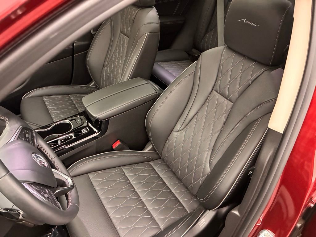 Used 2023 Buick Envision Avenir image 19