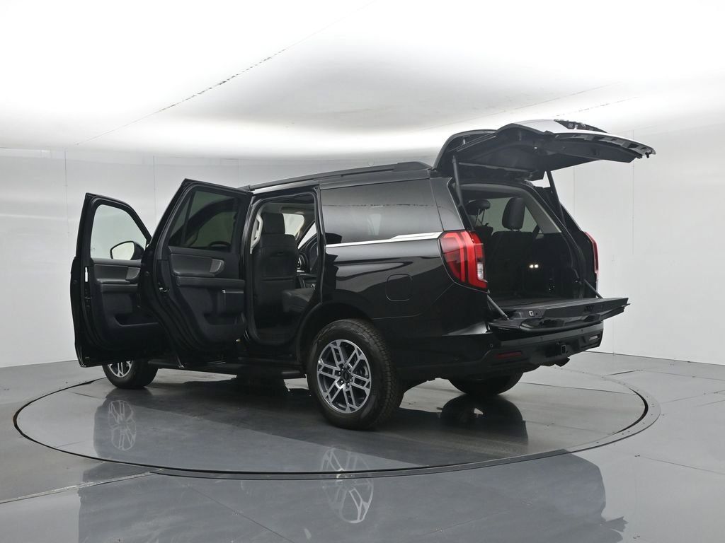 Certified 2025 Ford Expedition Active AWD/4WD image 41
