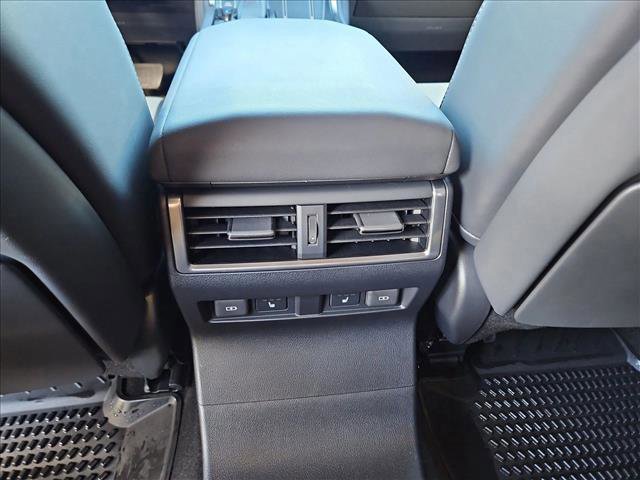 Used 2025 Lexus GX 550 image 18