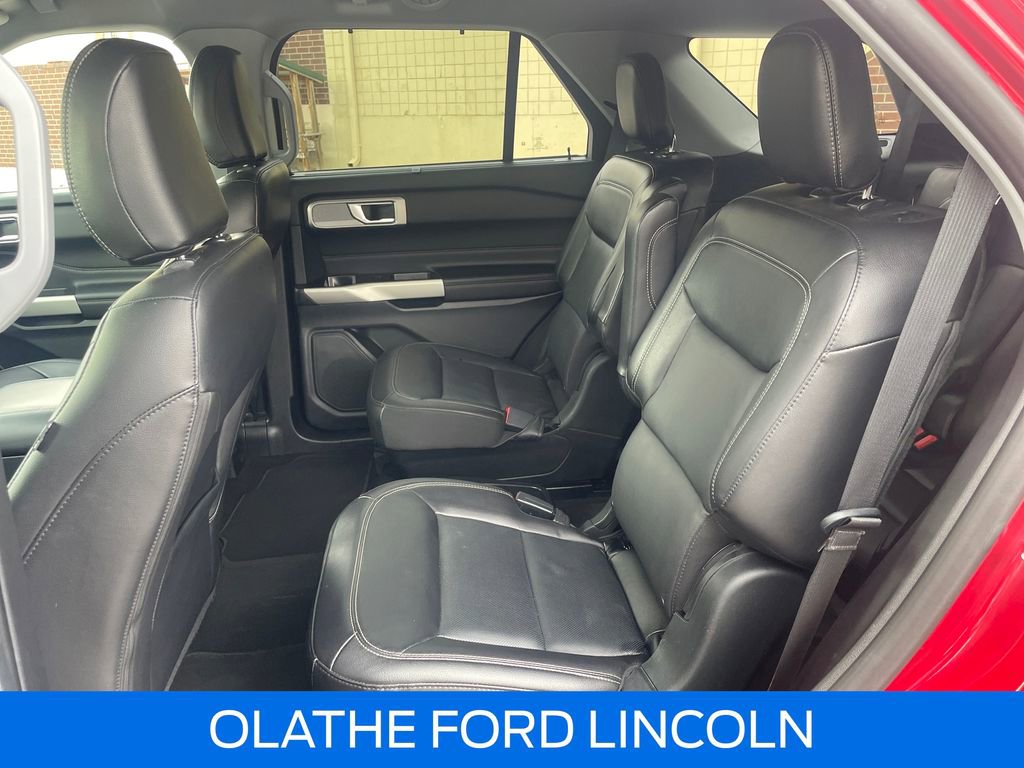 Certified 2021 Ford Explorer Limited w/ Equipment Group 301A image 28