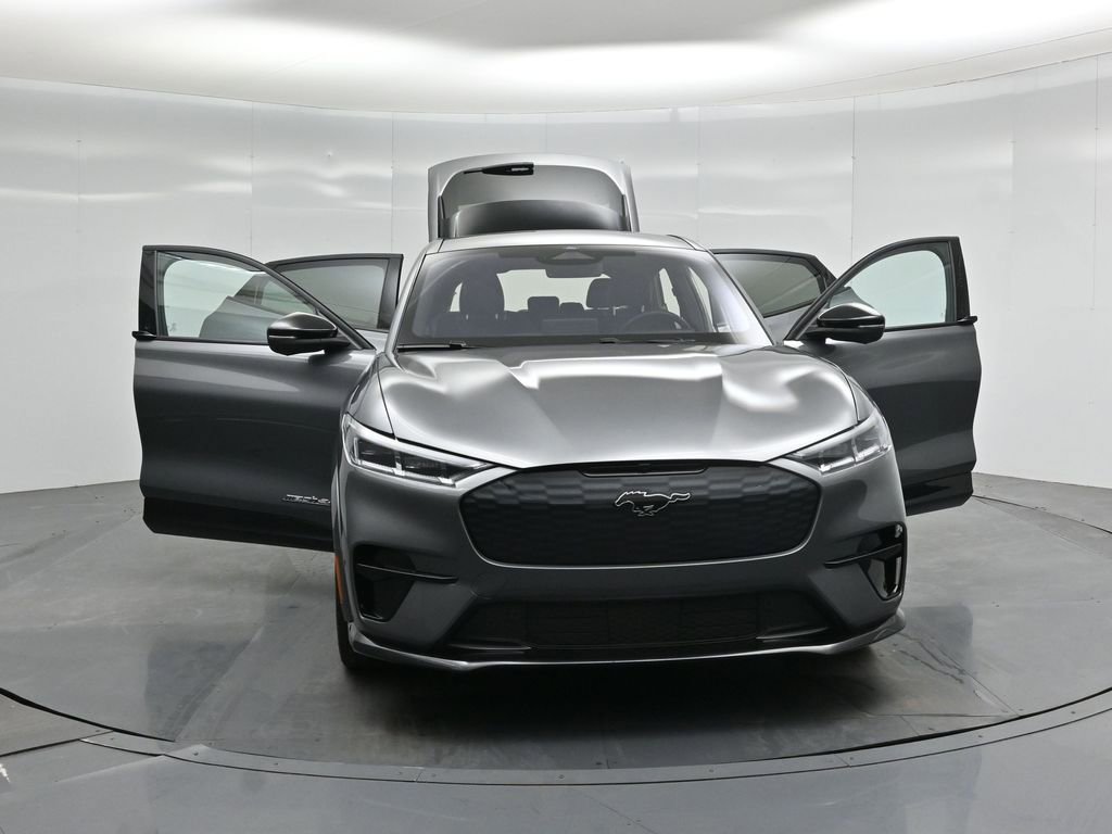 Certified 2023 Ford Mustang Mach-E GT image 34