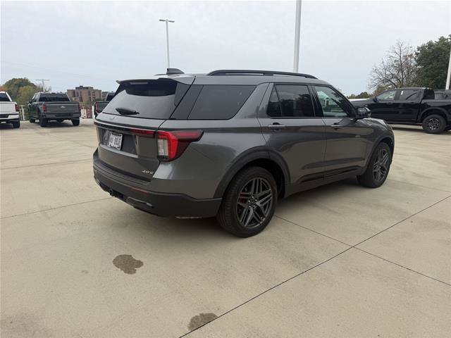 Certified 2025 Ford Explorer ST-Line w/ ST-Line Street Pack AWD/4WD image 5