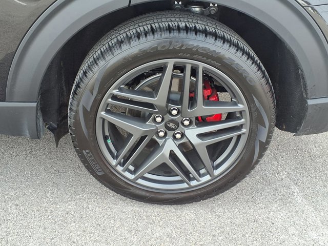 Certified 2025 Ford Explorer ST image 24