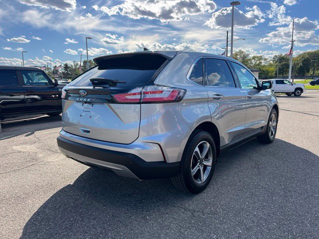 Certified 2024 Ford Edge SEL w/ Convenience Package AWD/4WD image 4