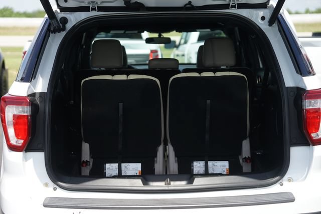Certified 2019 Ford Explorer XLT w/ Equipment Group 202A FWD image 33